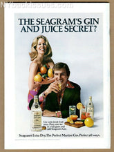 Load image into Gallery viewer, New Yorker magazine October 31 1977 Halloween ghost plane blimp NYC skyline VF